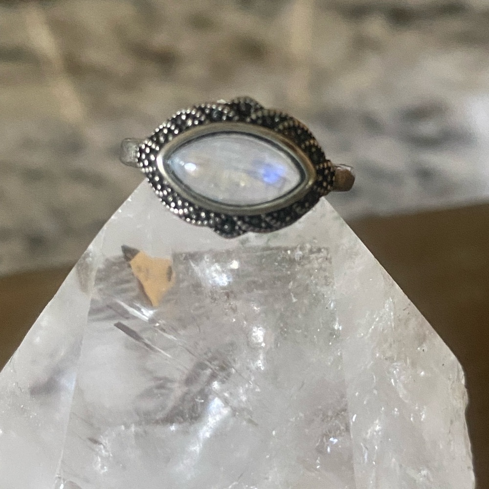Elegant Silver Moonstone Ring